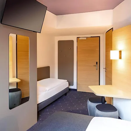 Duesseldorf-city Hotel 3*