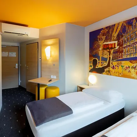 Duesseldorf-city Отель 2*