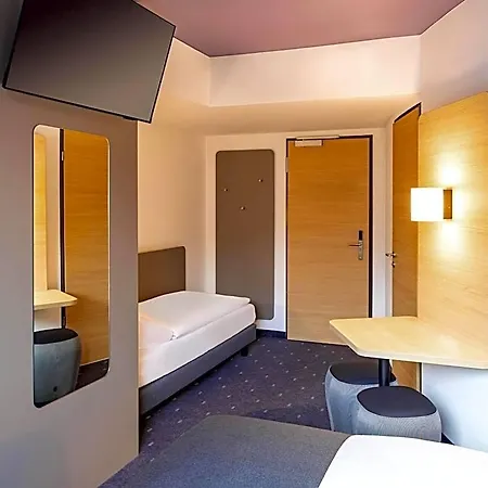 מלון Duesseldorf-city 3*