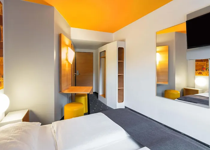 Hotel Duesseldorf-city 3*